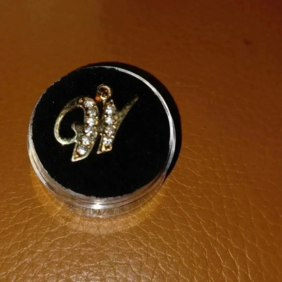 💙🌹Gold plated letter pendant "W" with faux diamonds - Picture 5 of 7